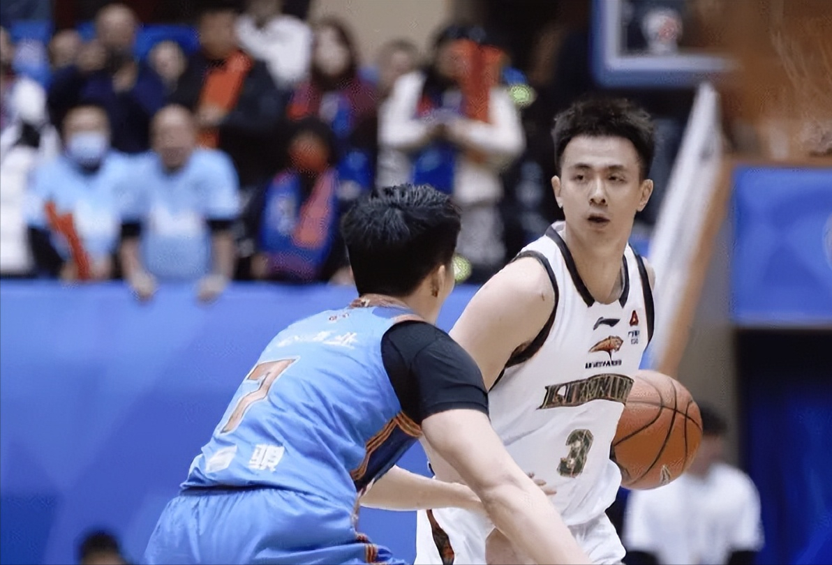 开云网站-辽宁换帅如换刀,52分大胜刷新赛季最大赢球分差,两改变让人欣喜